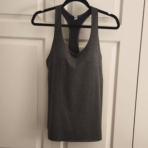 Uniqlo Airism racerback tank top with cups size L